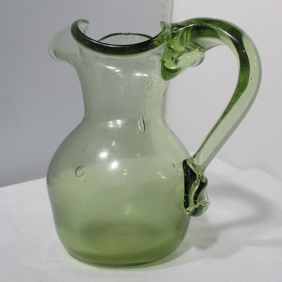 Vintage Handblown Green Art Glass Colonial  Mini Pitcher Creamer 5" - Picture 3 of 11